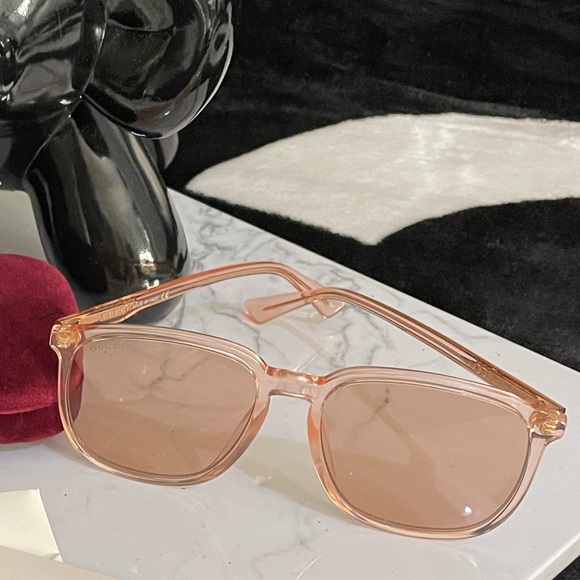 GUCCI
55mm Rounded
Square Sunglasses
